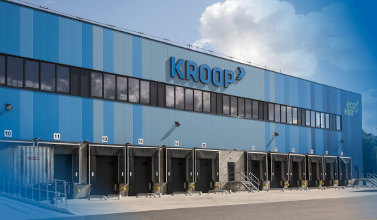 LKW Totale vor Eco Hub