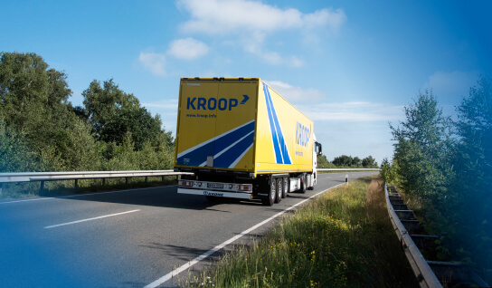 LKW vor Eco Hub Silo Außenansicht